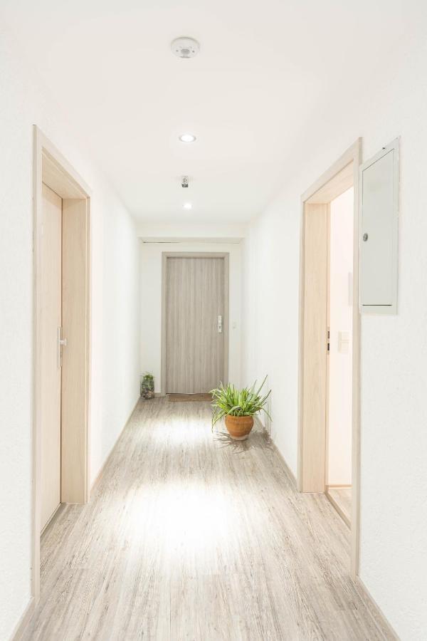 Messe-Hotelzimmer-Einzimmerappartement Леверкузен Экстерьер фото
